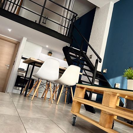 48 Downtown Lofts Apartment Néa Péramos Bagian luar foto
