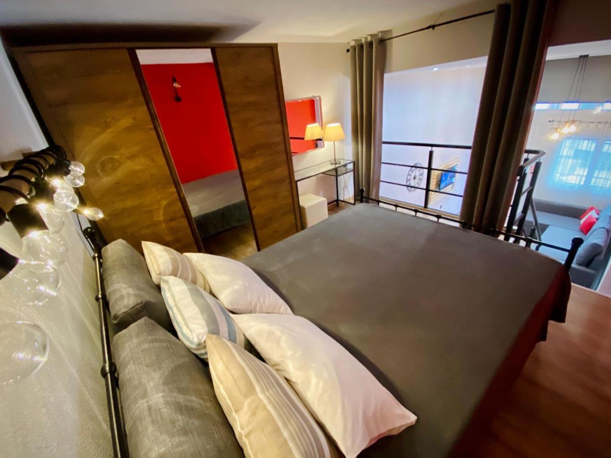 48 Downtown Lofts Apartment Néa Péramos Bagian luar foto