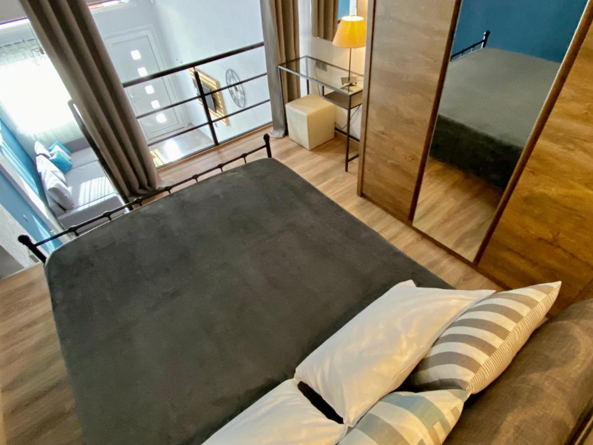 48 Downtown Lofts Apartment Néa Péramos Bagian luar foto
