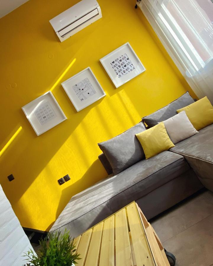 48 Downtown Lofts Apartment Néa Péramos Bagian luar foto
