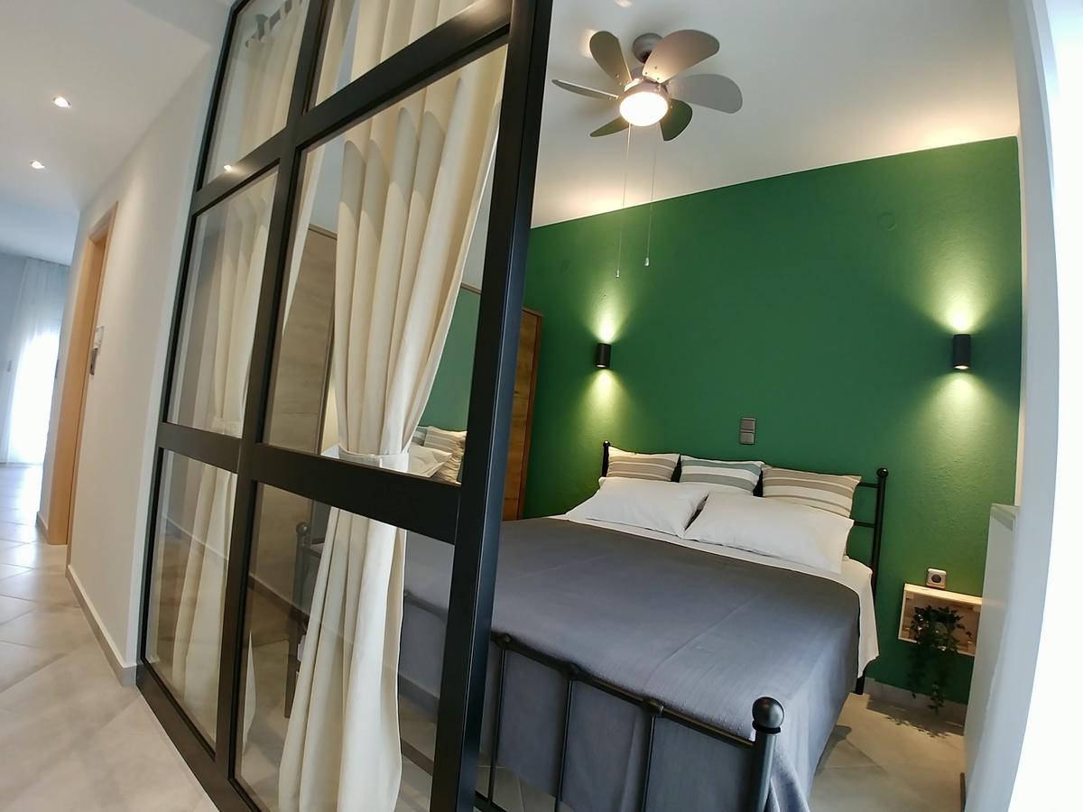 48 Downtown Lofts Apartment Néa Péramos Bagian luar foto