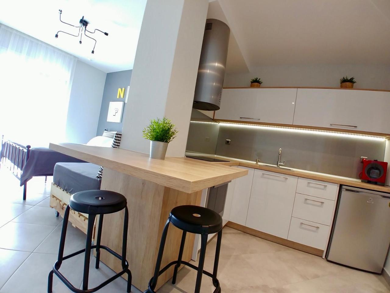 48 Downtown Lofts Apartment Néa Péramos Bagian luar foto